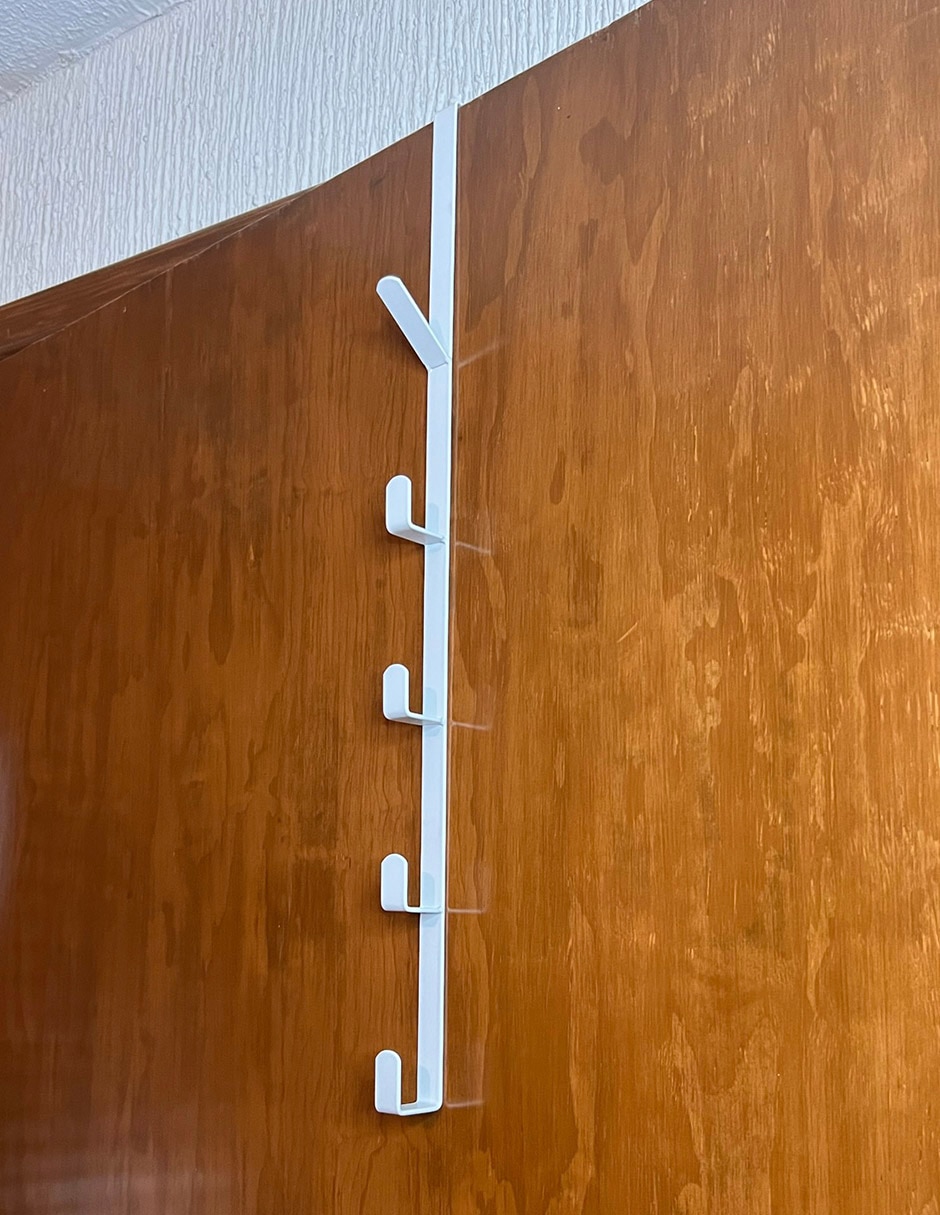 Perchero de pared de metal 5 ganchos 3