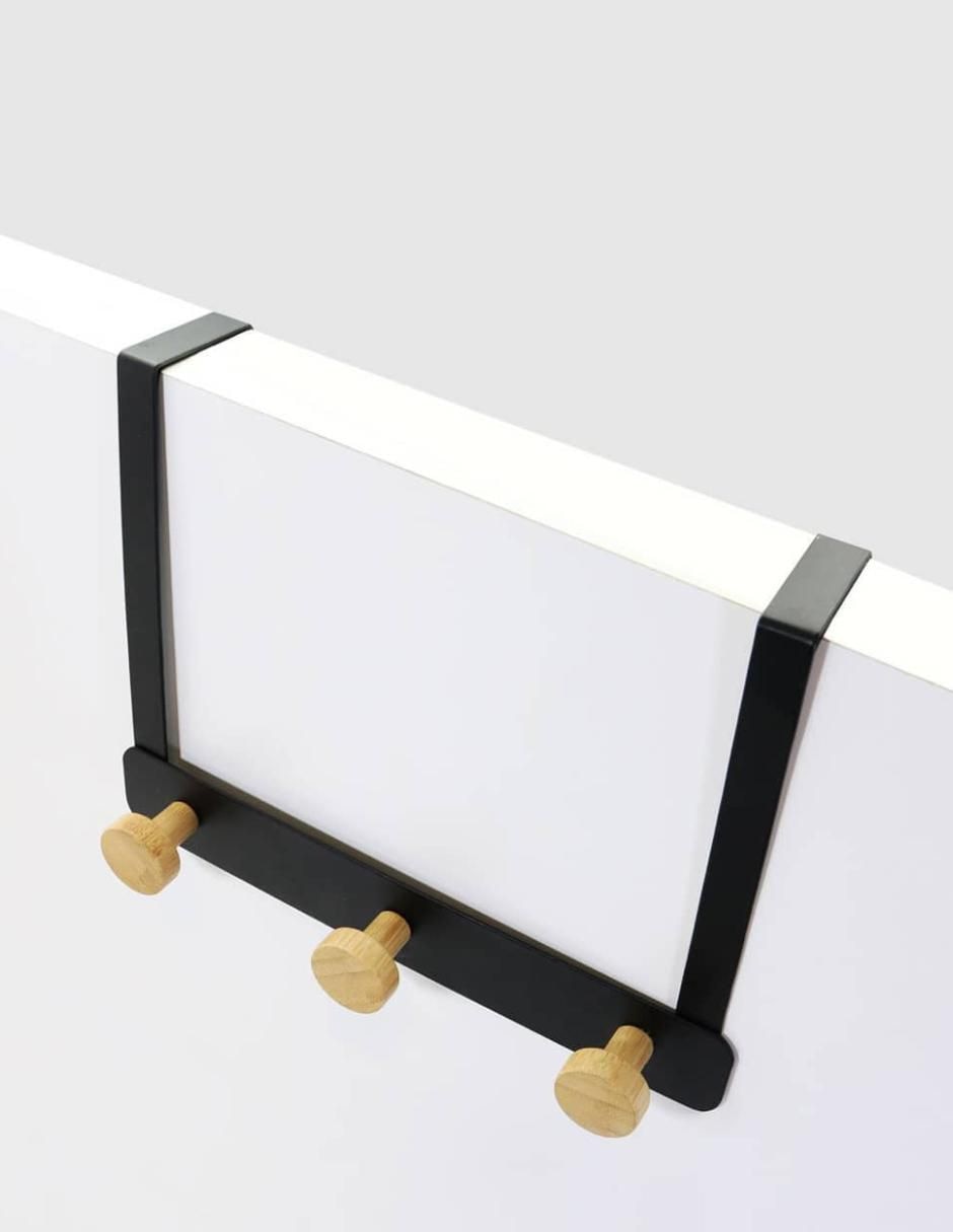 Perchero de pared Good & Good de acero 3 ganchos
